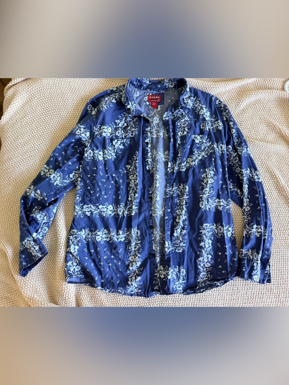 CHAPS Denim Floral Button-Up — Men’s XL 💙🌿